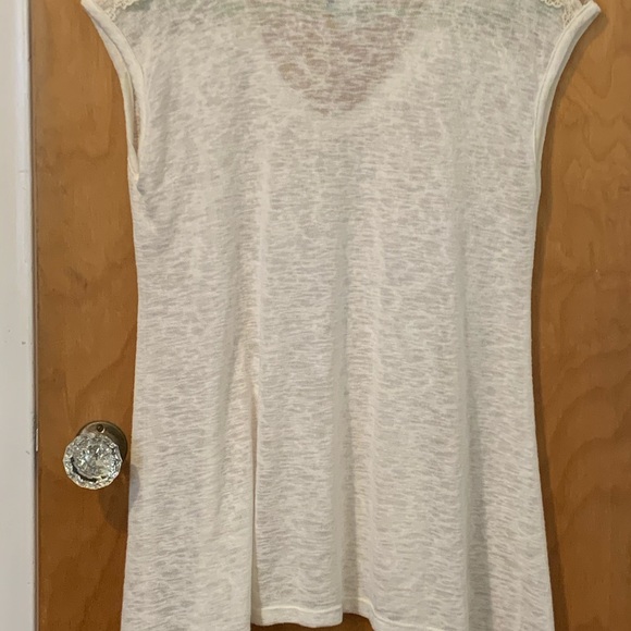 Cream top with lace shoulders - Picture 7 of 7